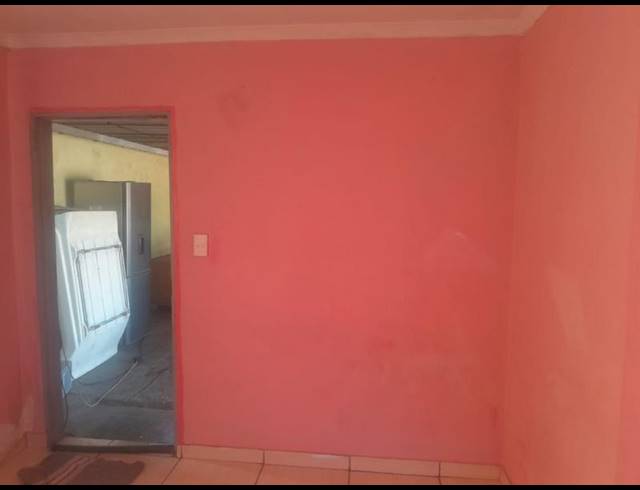 2 BEDROOM HOUSE FOR SALE IN PALM RIDGE EXT 2
